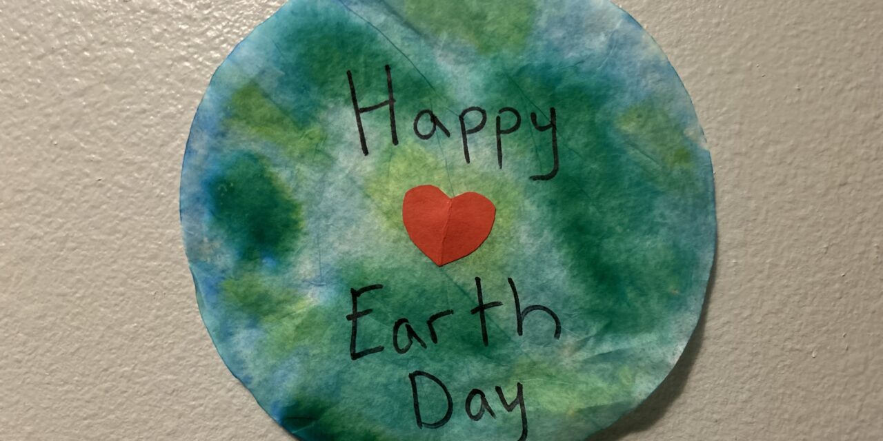 Celebrate Earth Day: Coffee Filter Earth Craft